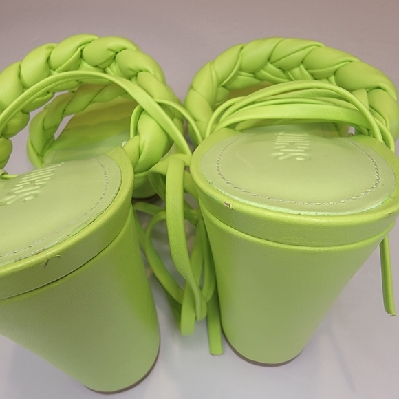 Schutz Zarda High Block Heels Green Fresh Like New! Never Worn Size 7.5B - Picture 9 of 13